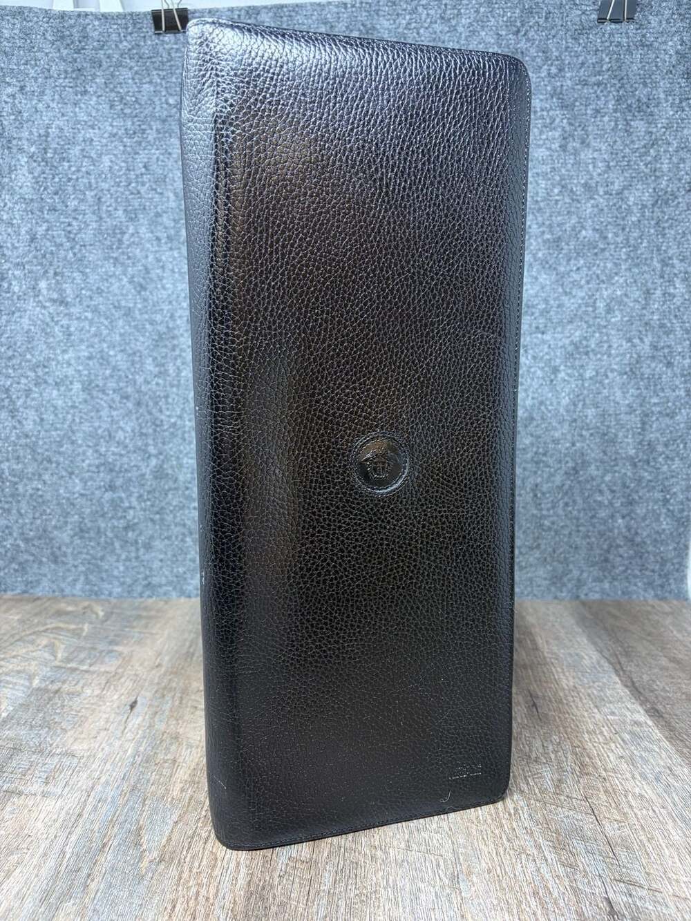Gianni Versace Vintage medusa Black Leather Garment/Tie Travel Case gold toned